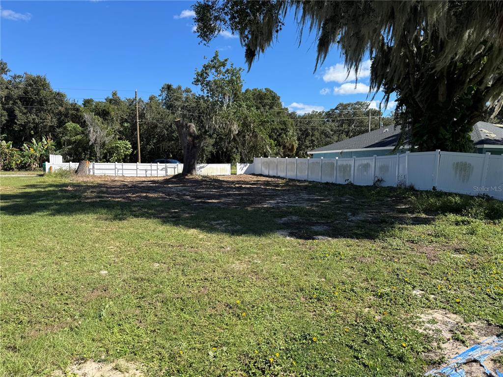 1200 NORTHSHORE DRIVE, EUSTIS, FL — photo 2 of 4