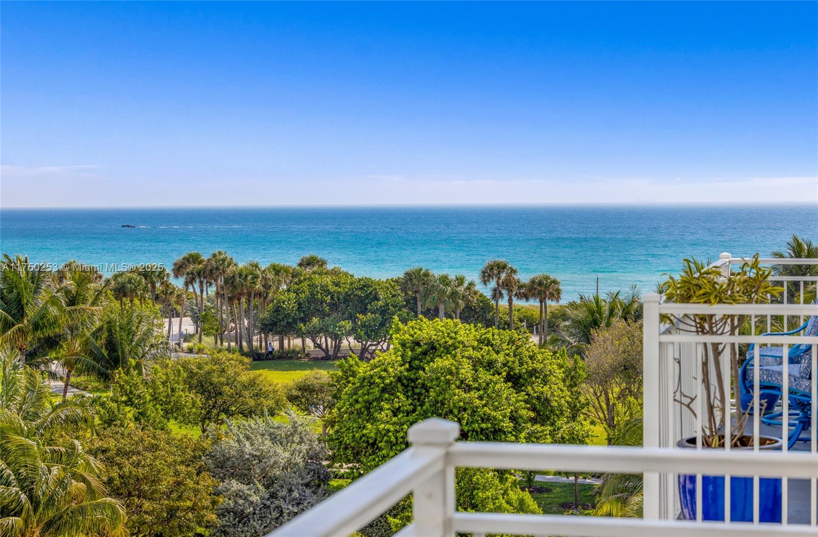 7600 Collins Ave # 703, Miami Beach FL 33141
