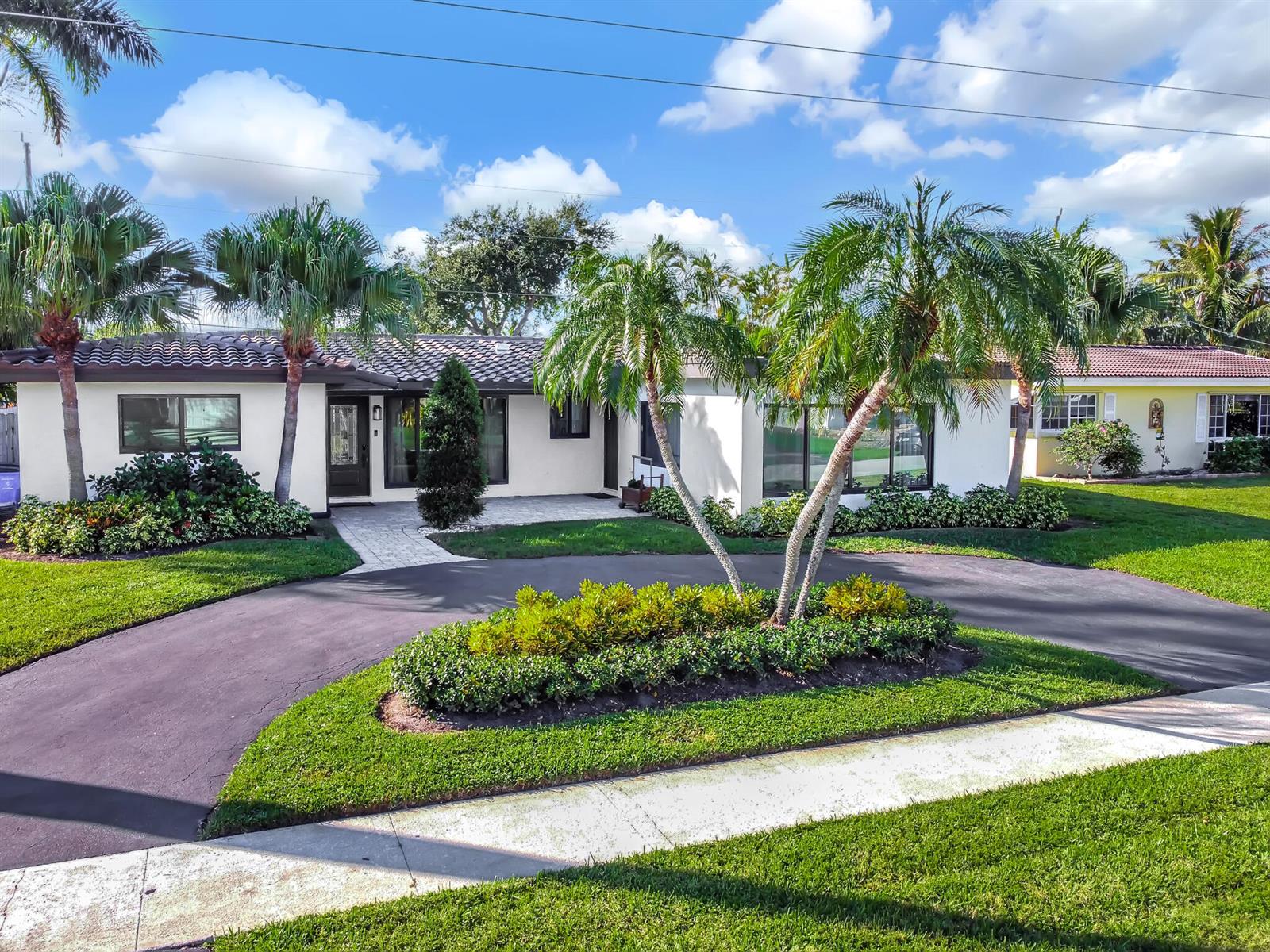908 SE 16th Street, Deerfield Beach FL 33441