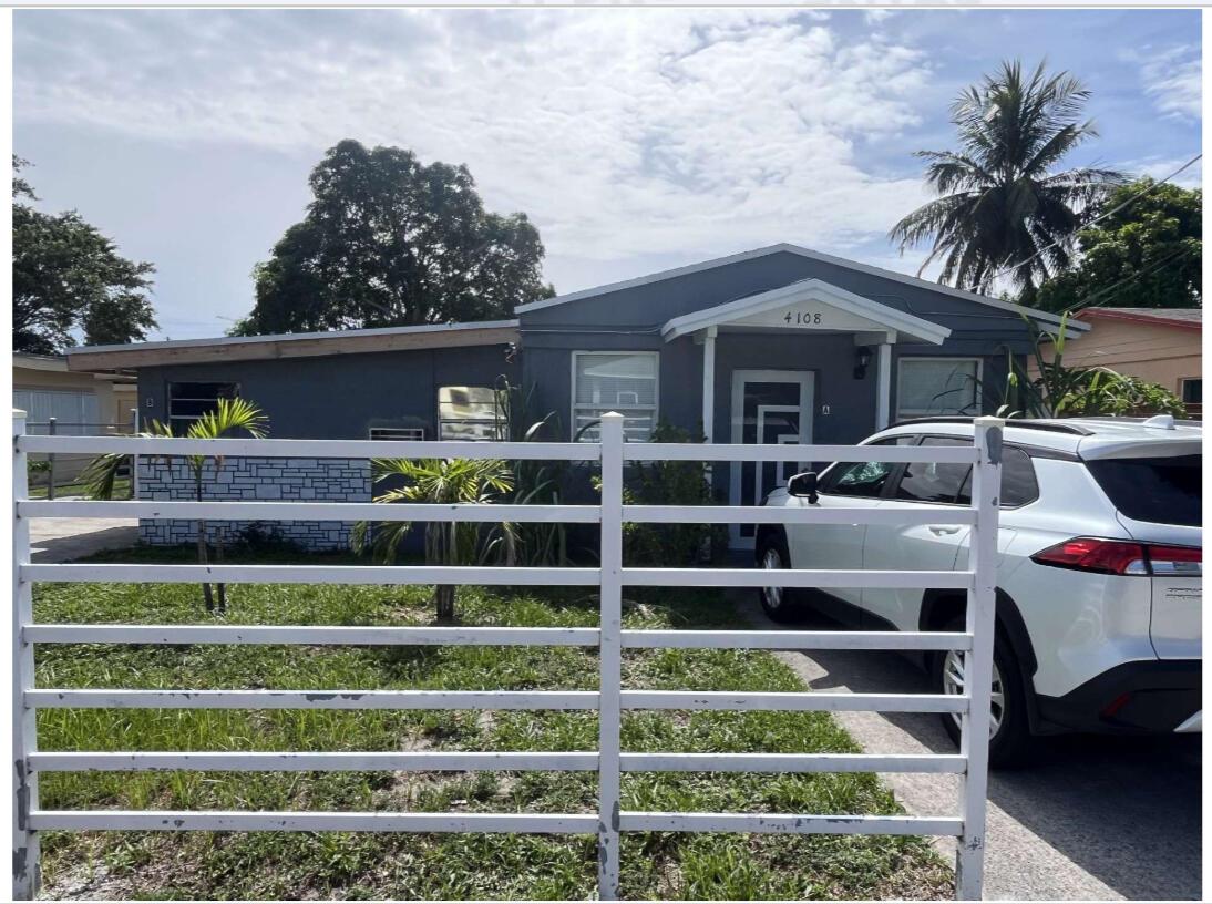 4108 Greenwood Avenue, West Palm Beach FL 33407