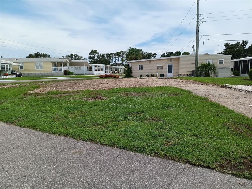 825 CAREFREE, VENICE, FL — photo 2 of 6
