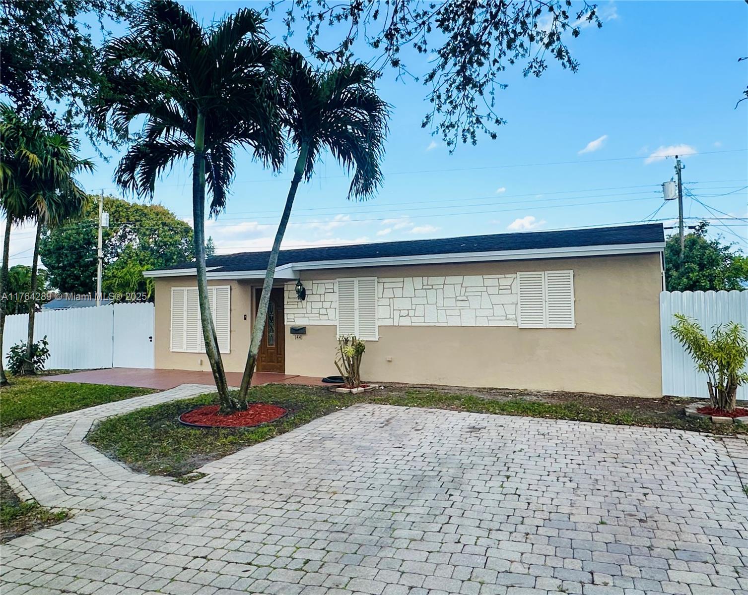 1441 N 72nd Ave, Hollywood FL 33024