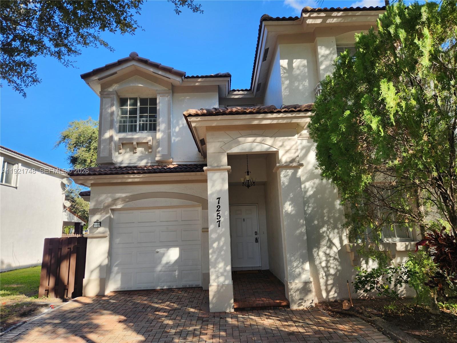 7257 NW 113th Pl, Doral FL 33178