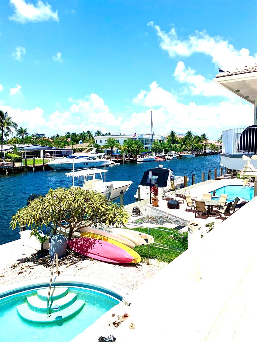 2735 NE 28 Court, Lighthouse Point FL 33064