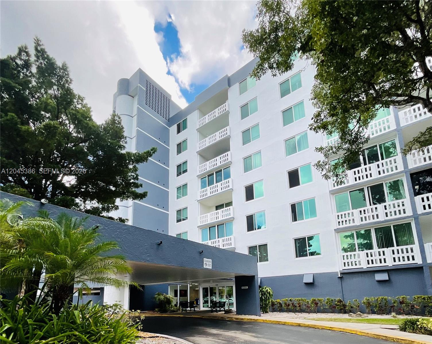 919 Hillcrest Dr # 302, Hollywood FL 33021