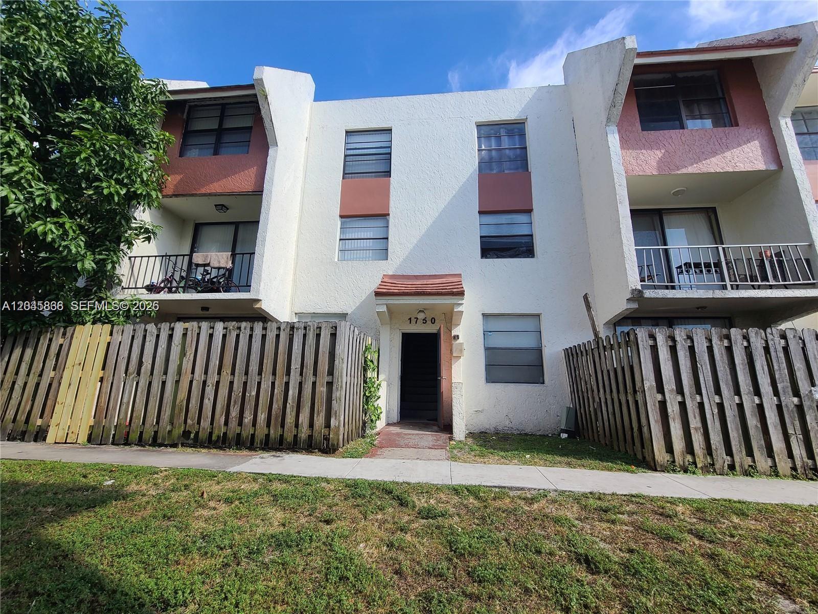 1750 NW 55th Ave # 103, Lauderhill FL 33313