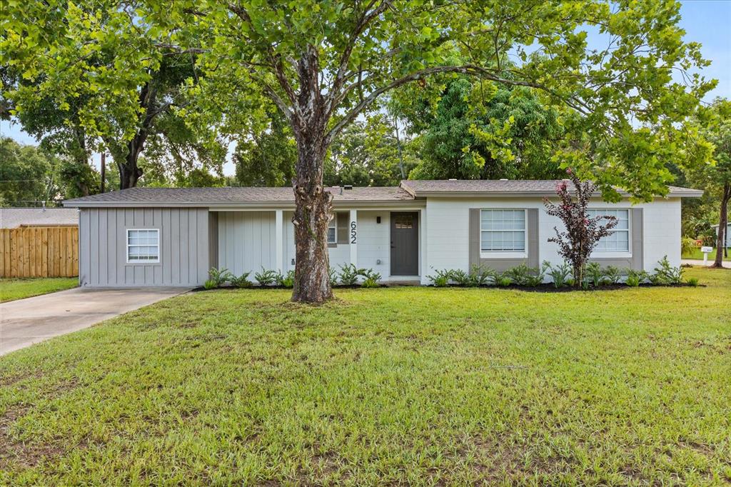 652 SHERWOOD COURT