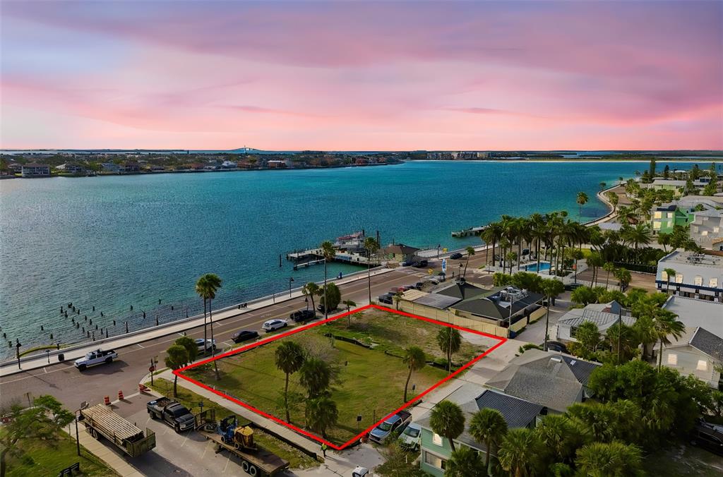 808 PASS A GRILLE WAY, ST PETE BEACH, FL — photo 4 of 30
