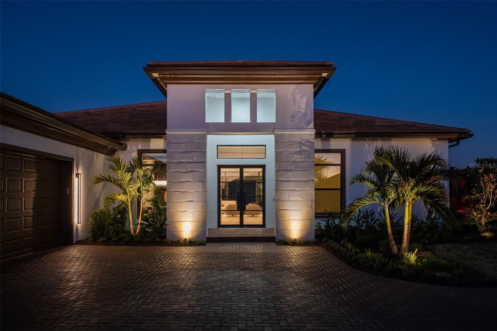 4564 MONDRIAN COURT