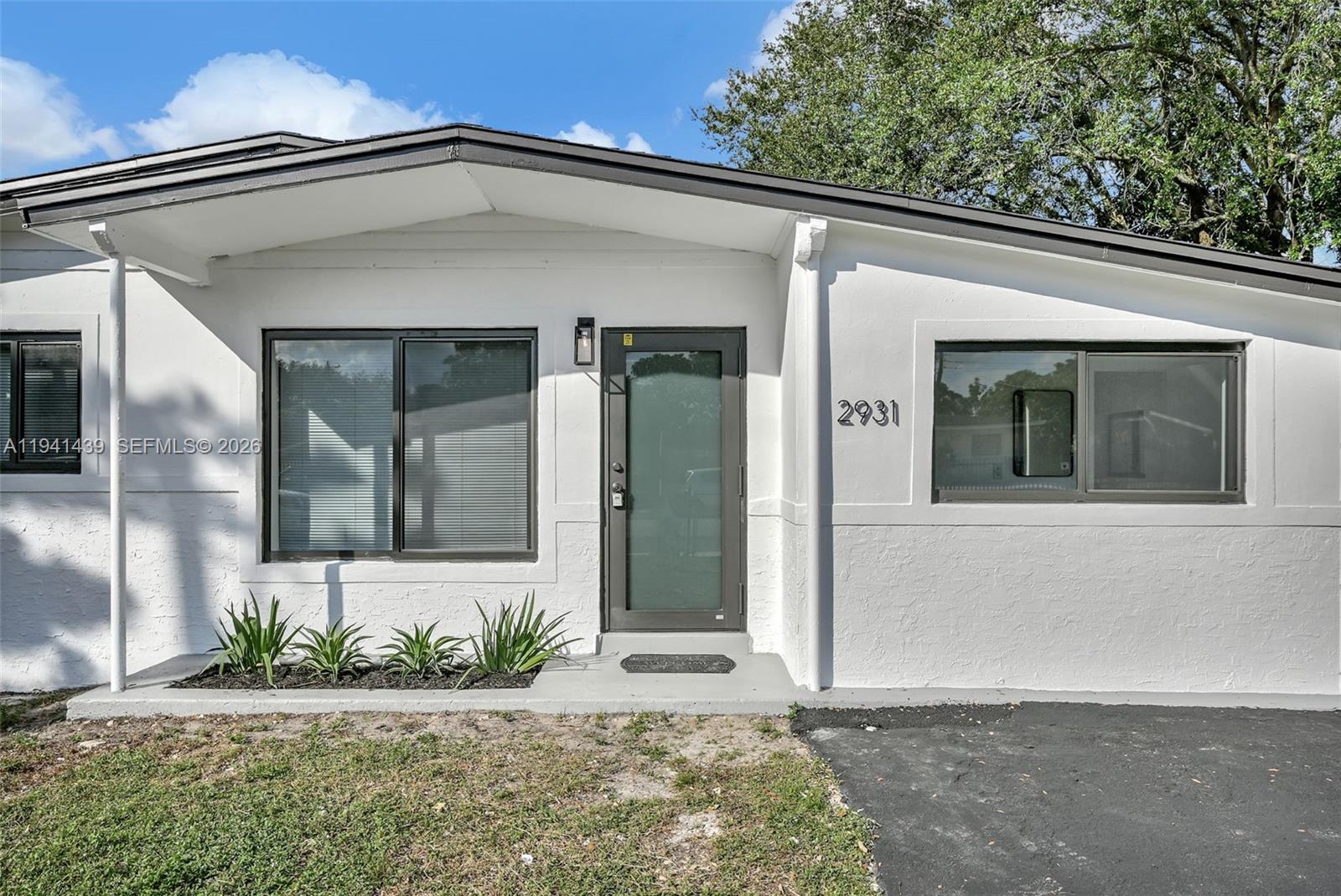 2931 NW 190th St, Miami Gardens FL 33056