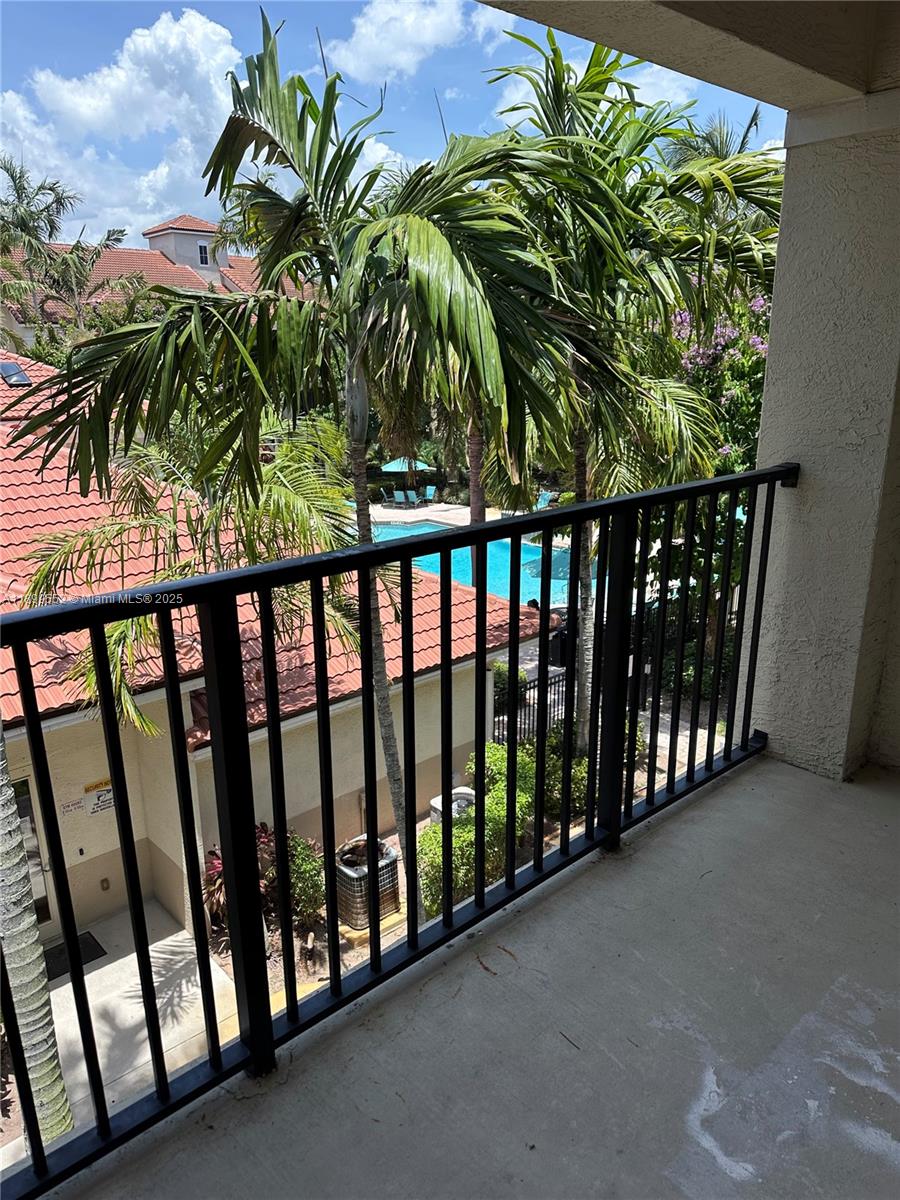 5840 W Sample Rd # 306, Coral Springs FL 33067