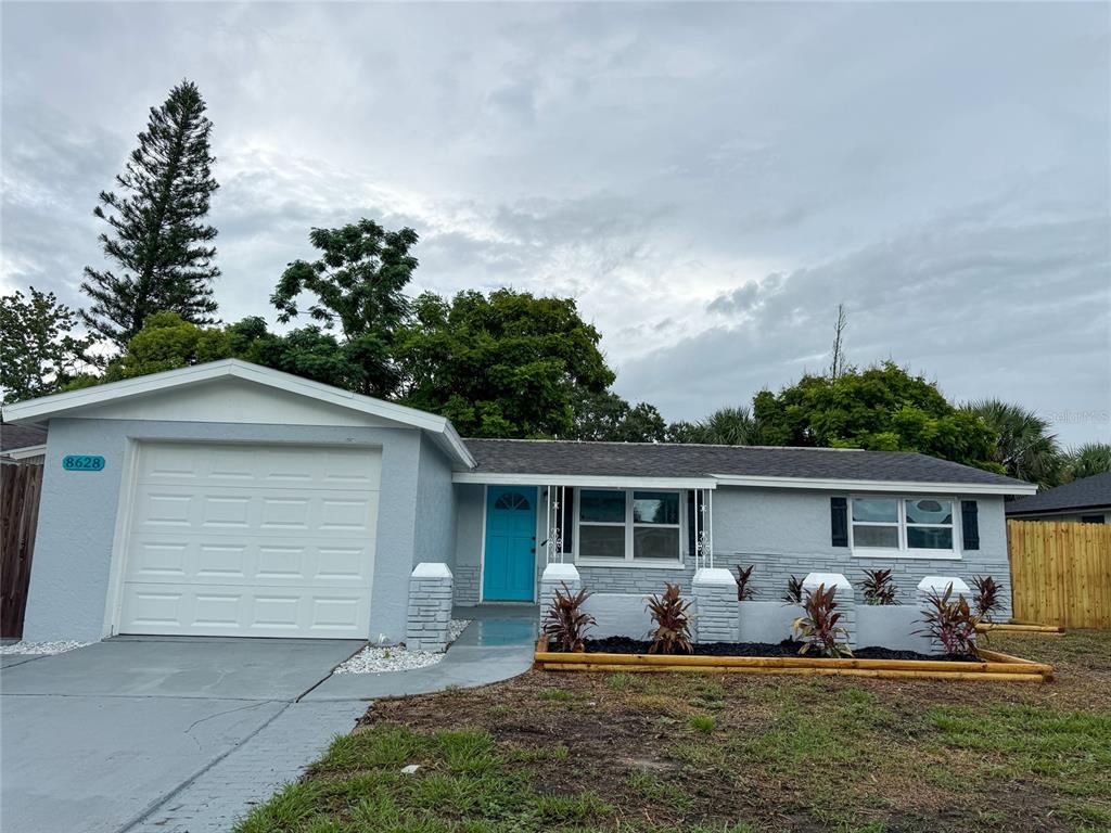 8628 ROBLE WAY