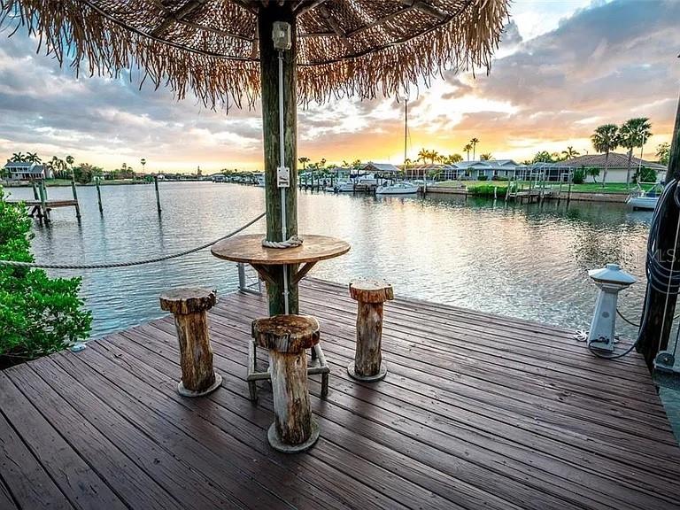 918 SHAGOS DRIVE, APOLLO BEACH, FL — photo 2 of 25
