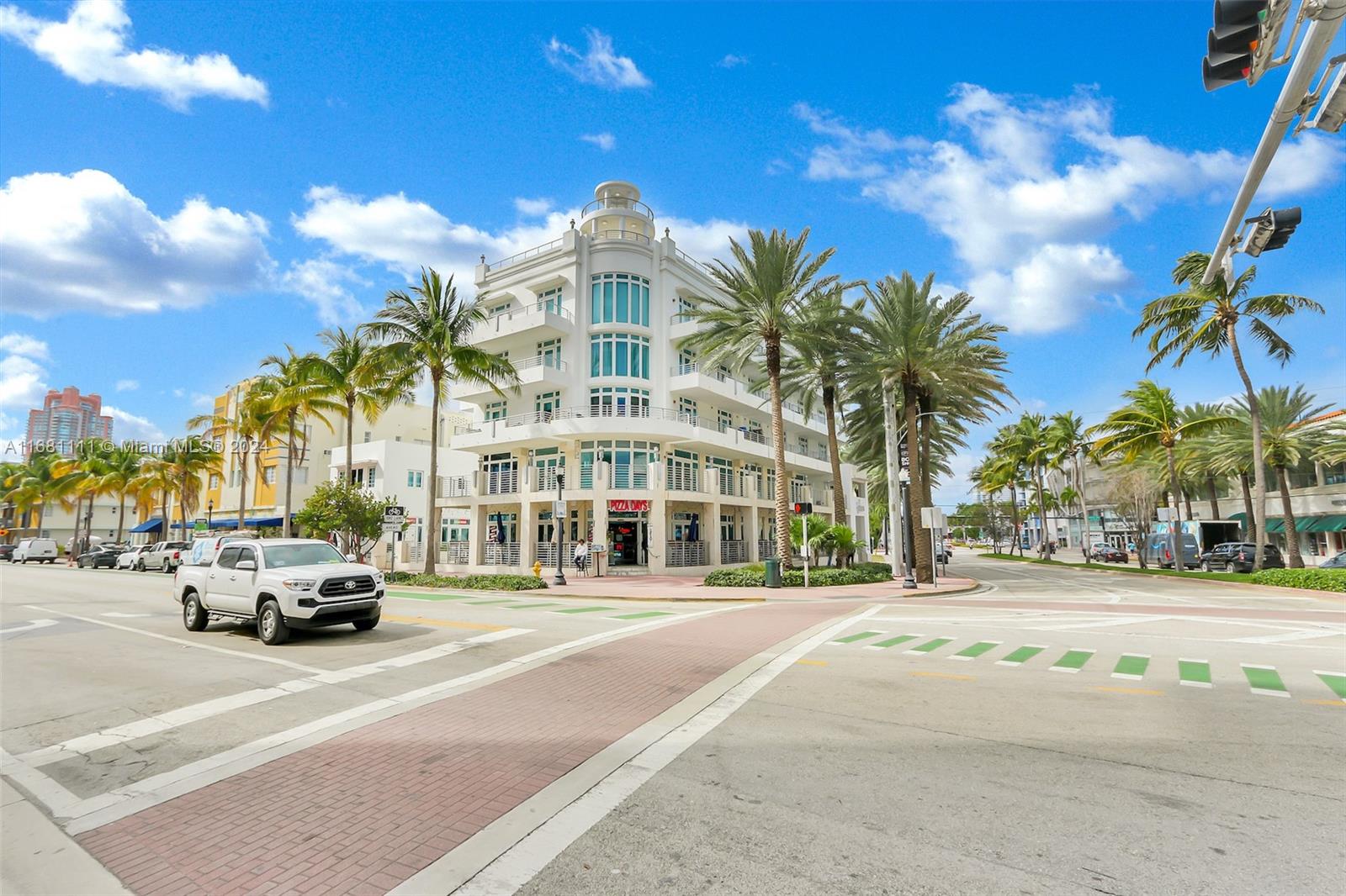 448 Ocean Dr, Miami Beach FL 33139