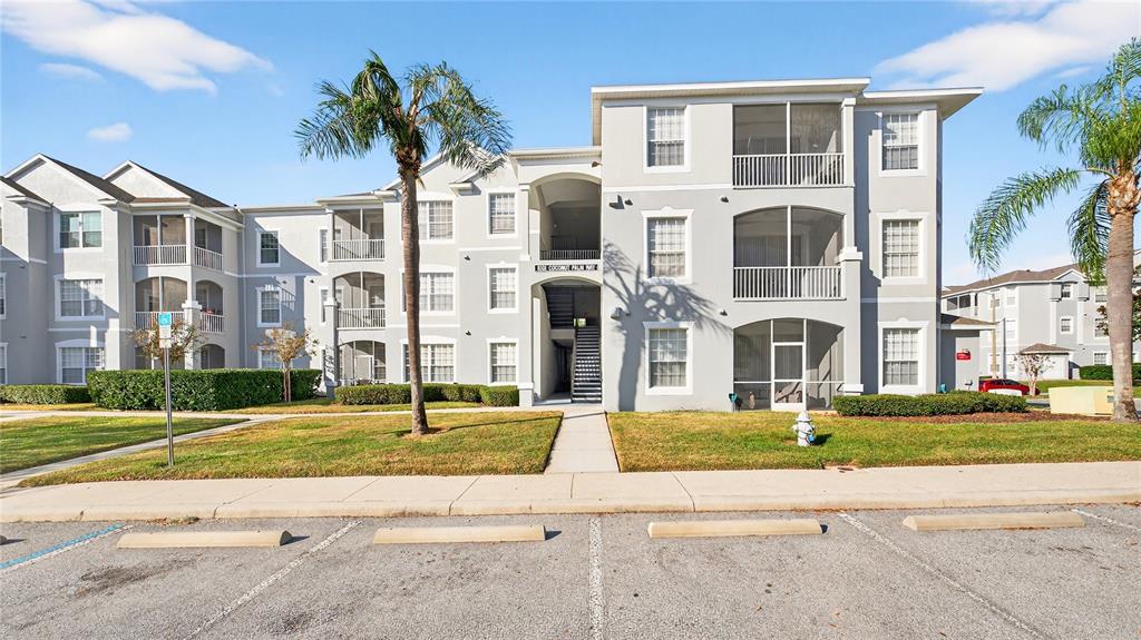 8101 COCONUT PALM WAY UNIT 203