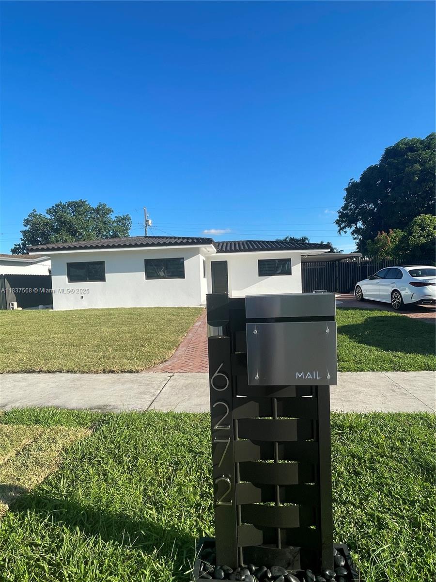 6272 NW 110th Ter, Hialeah FL 33012