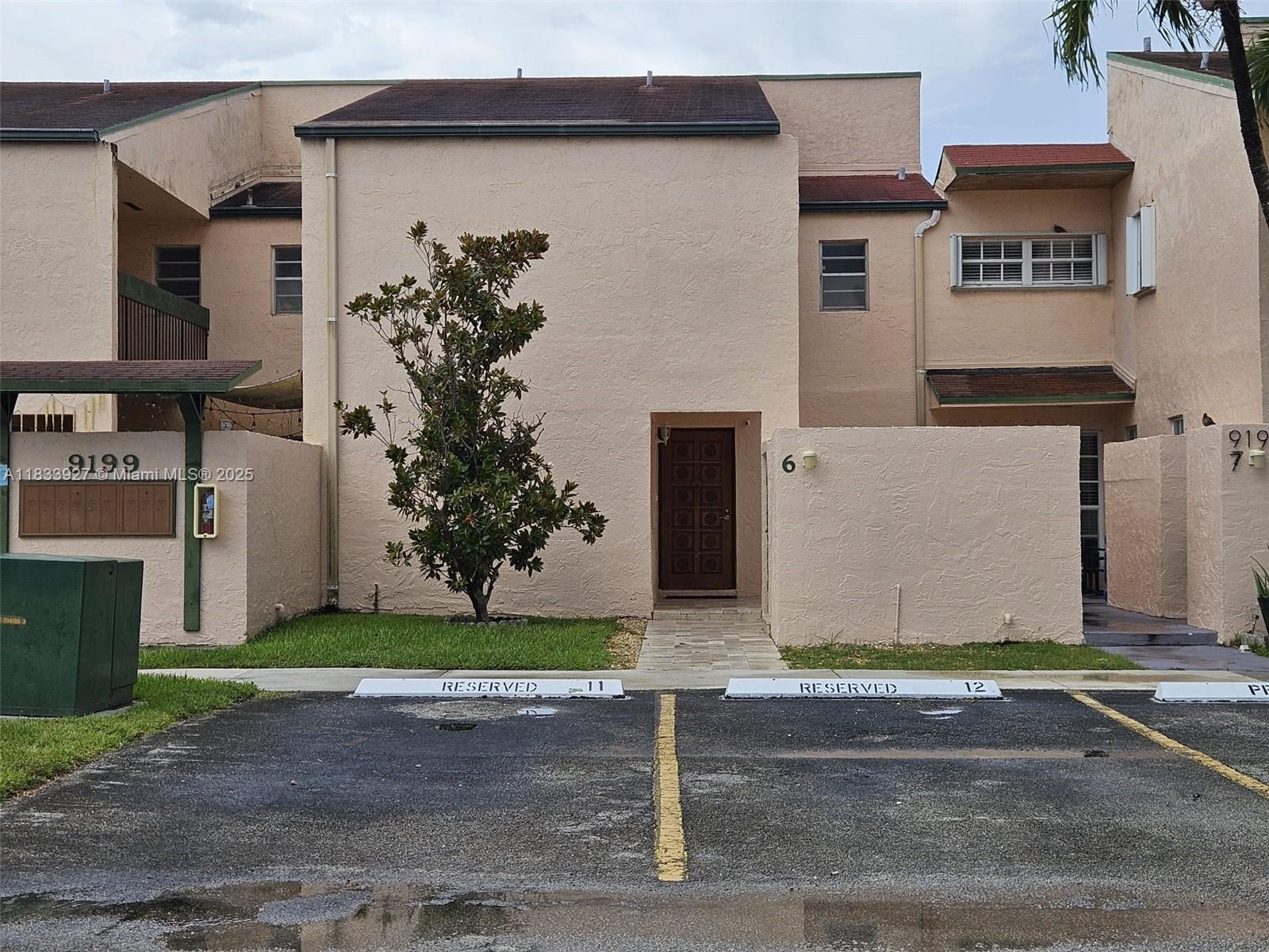 9199 Fontainebleau Blvd # 6, Miami FL 33172