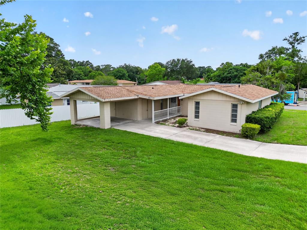 16 LAKE COURT LOOP