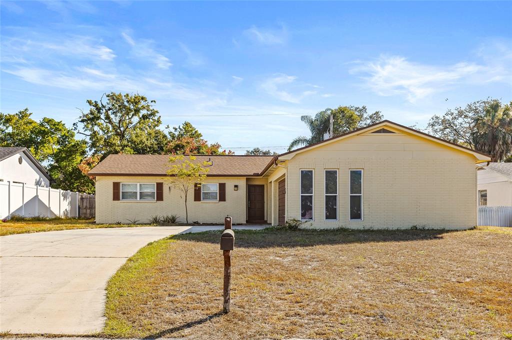 2213 TANGLEWOOD WAY