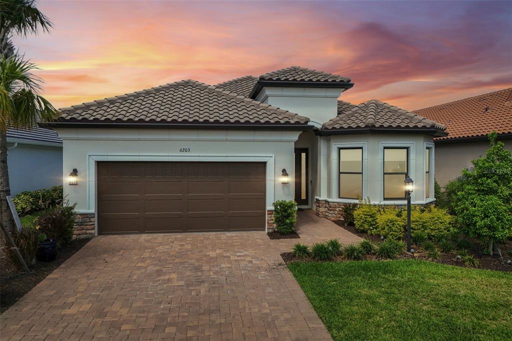 6203 GRANDVIEW HILL COURT