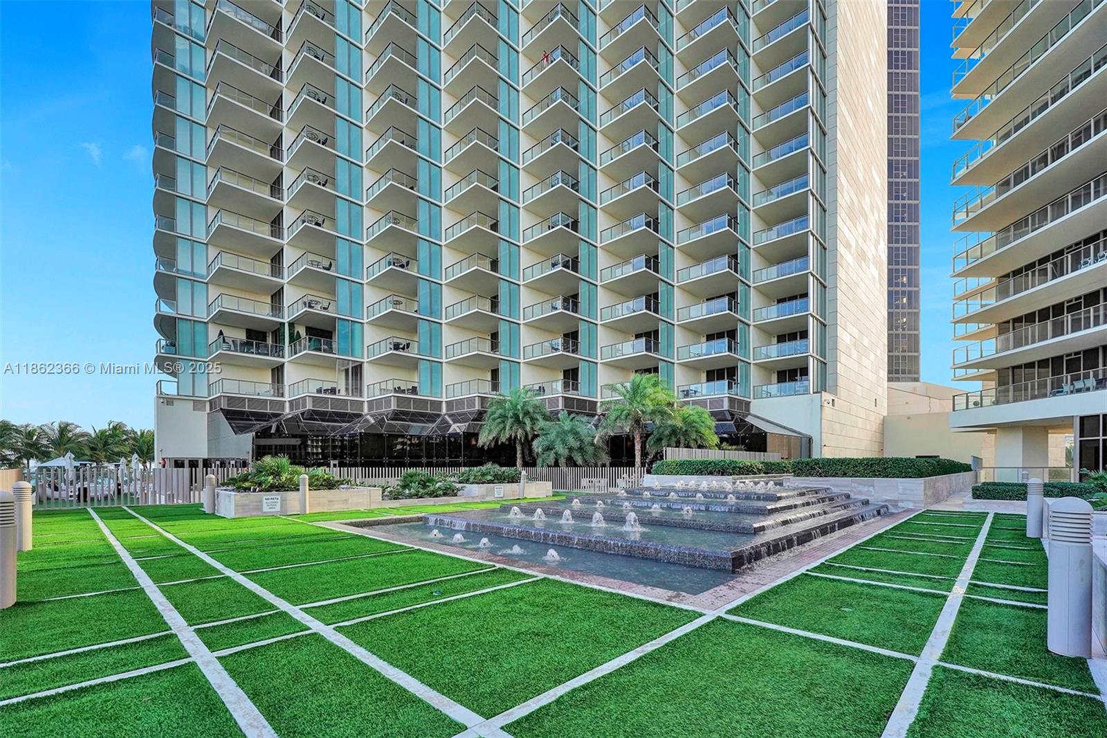 BAL HARBOUR, FL — photo 3 of 30