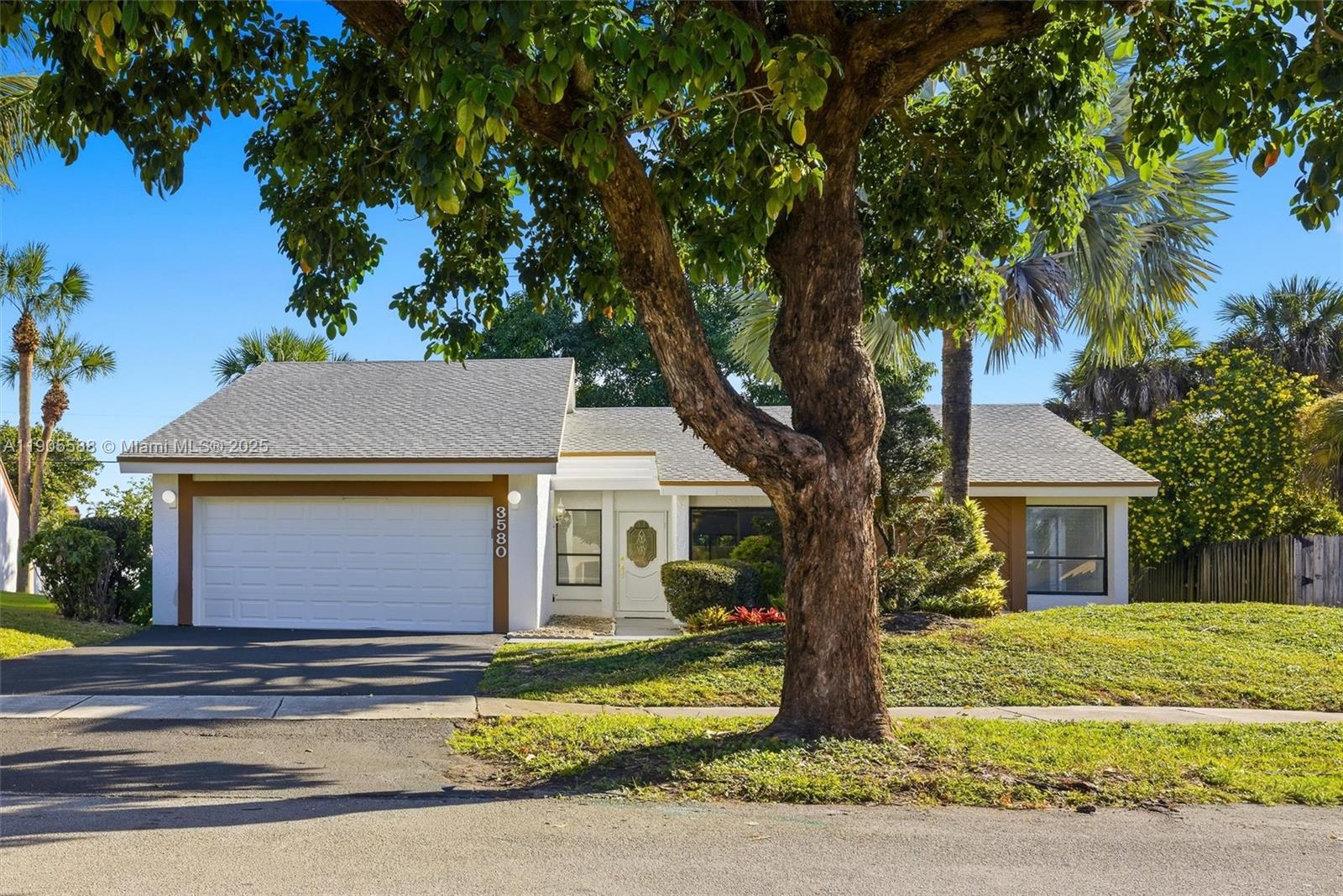 3580 NW 73rd Ave, Lauderhill FL 33319