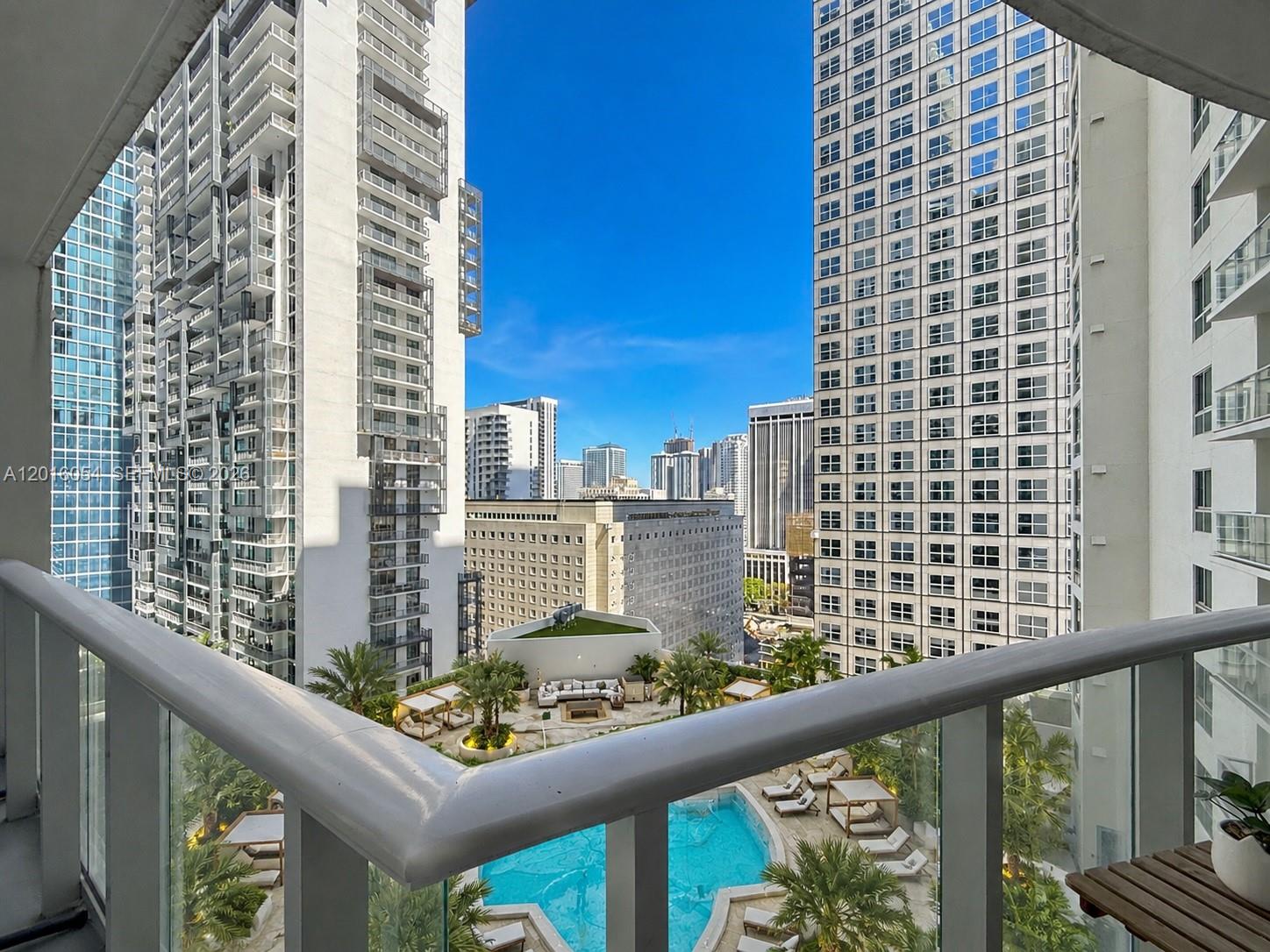 300 S Biscayne Blvd # 1705, Miami FL 33131
