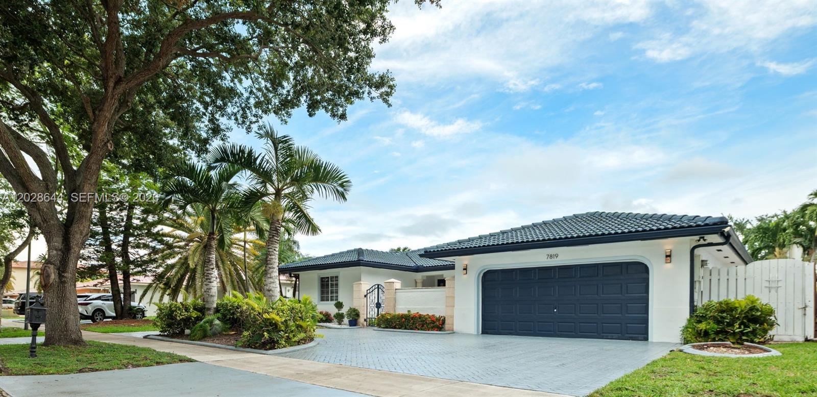7819 NW 166th Ter, Miami Lakes FL 33016