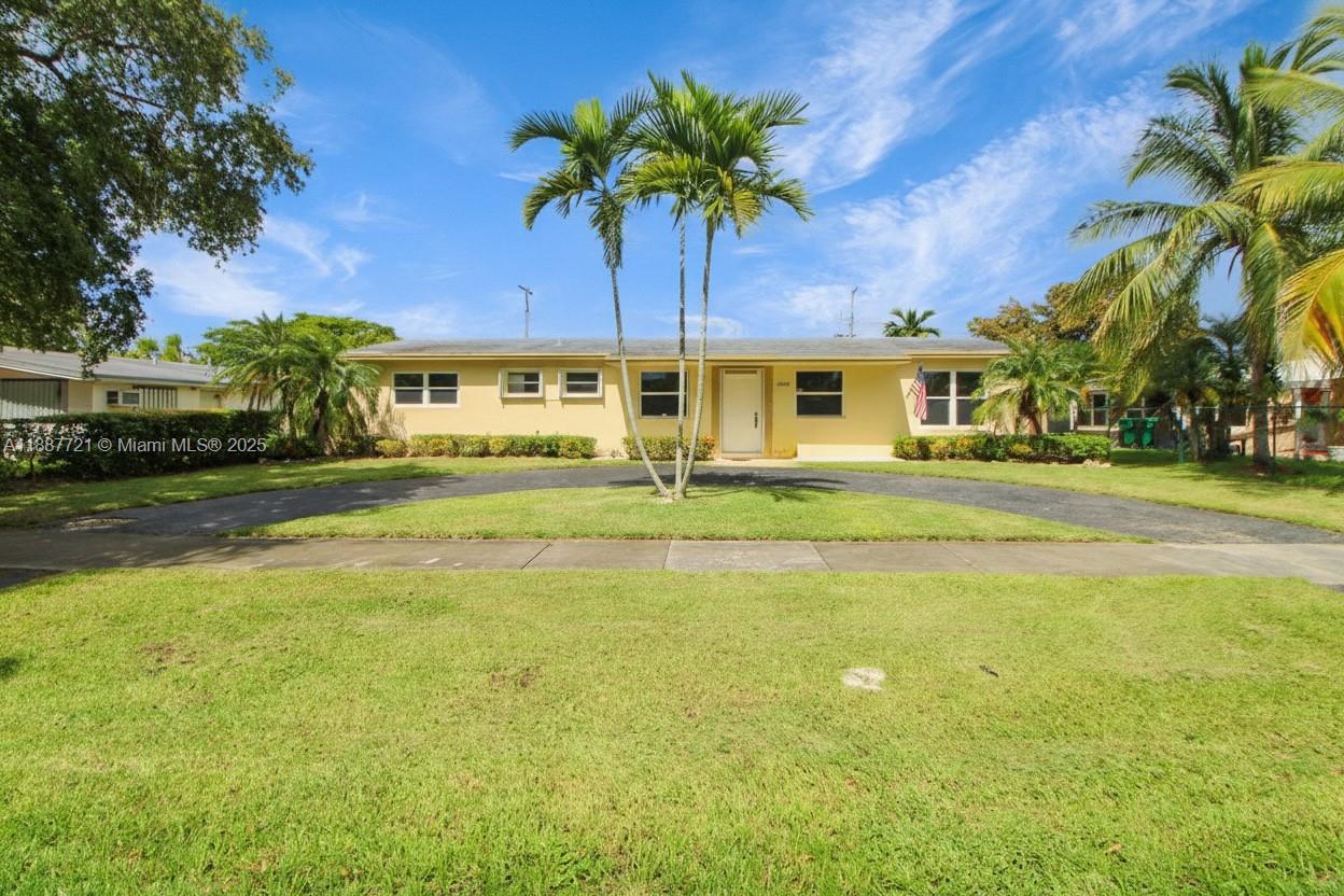 19550 Belview Dr, Cutler Bay FL 33157
