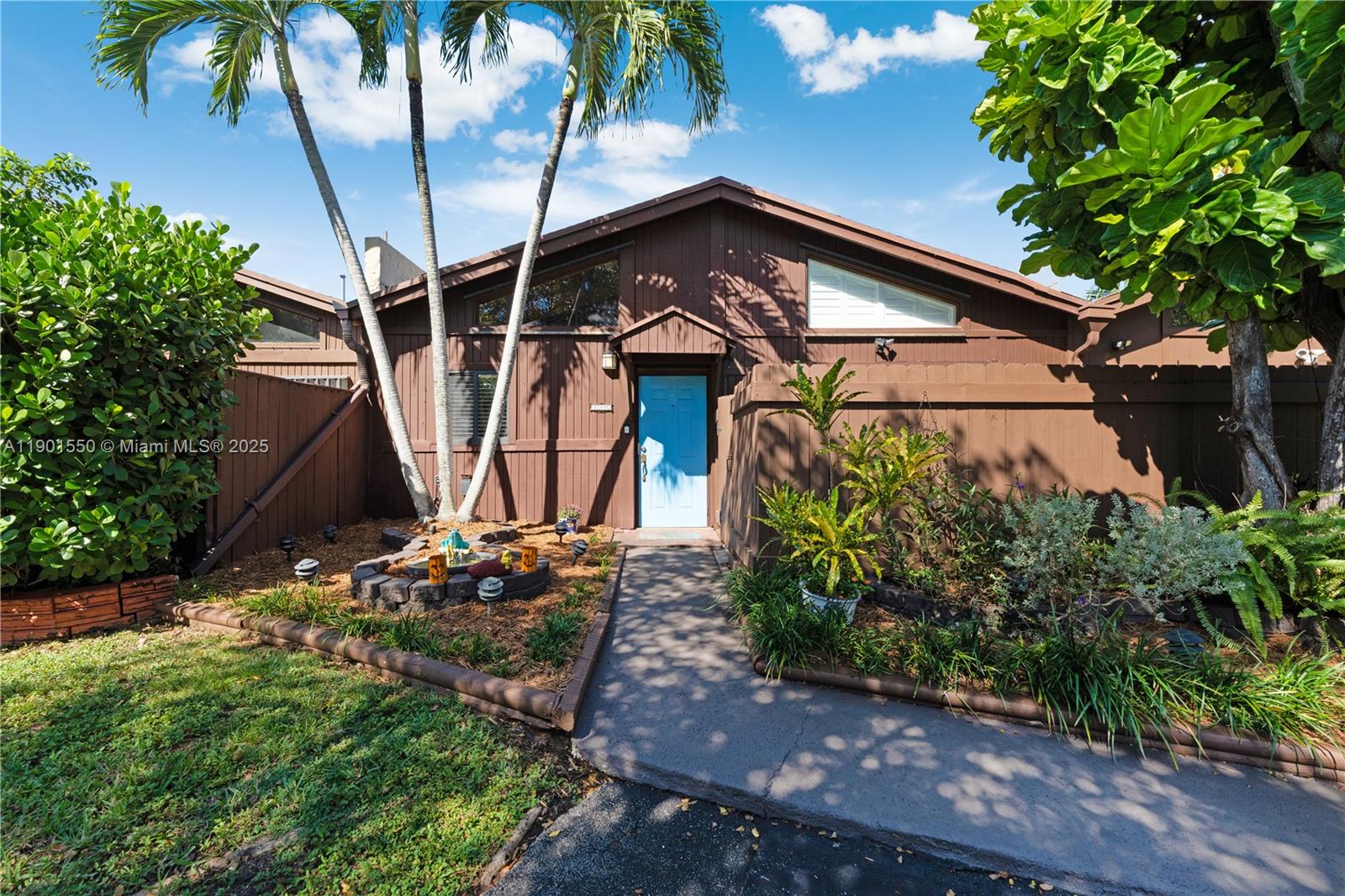 11335 SW 112th Cir Ln S, Miami FL 33176