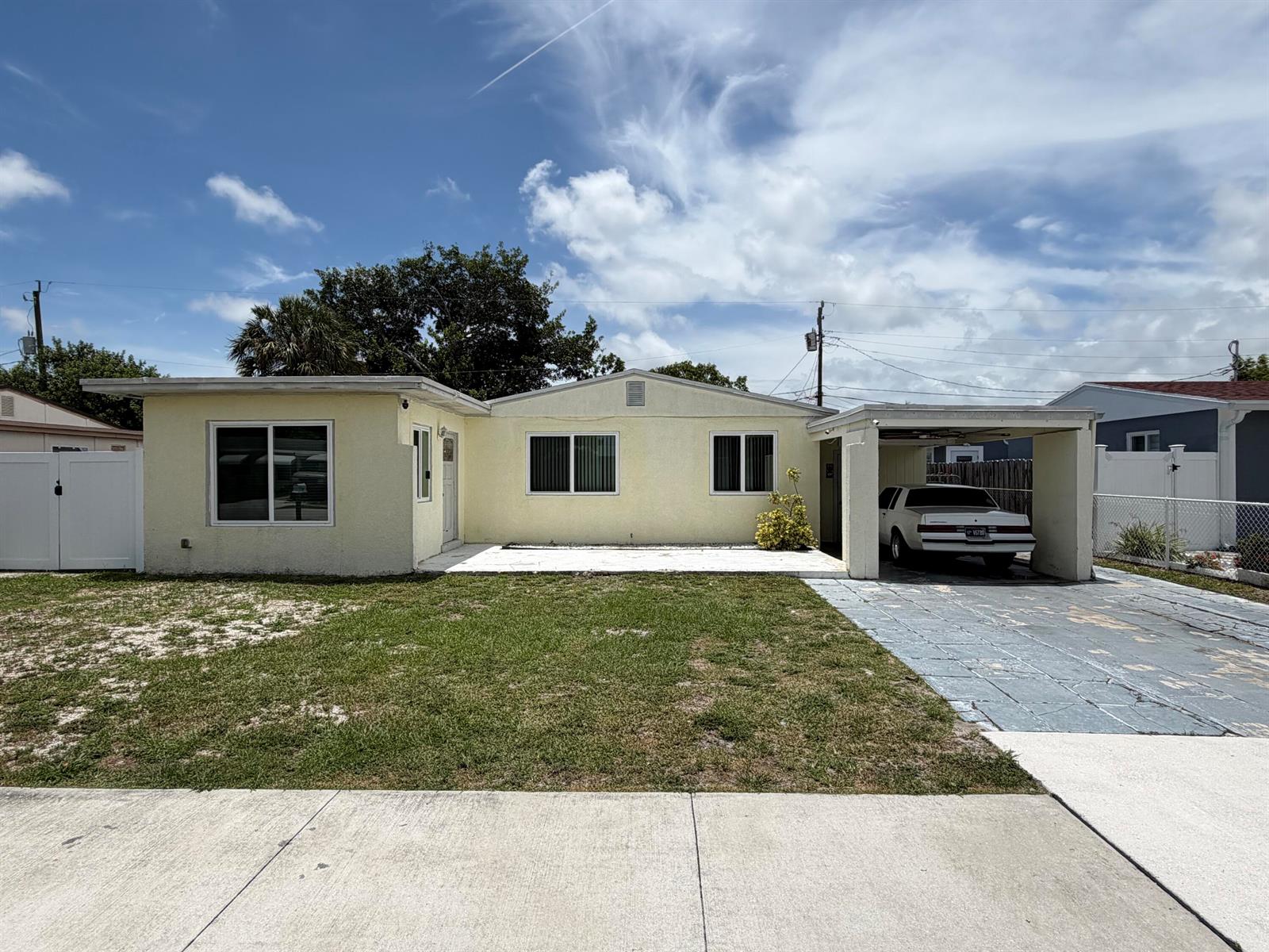 2016 Kenwood Road, West Palm Beach FL 33409
