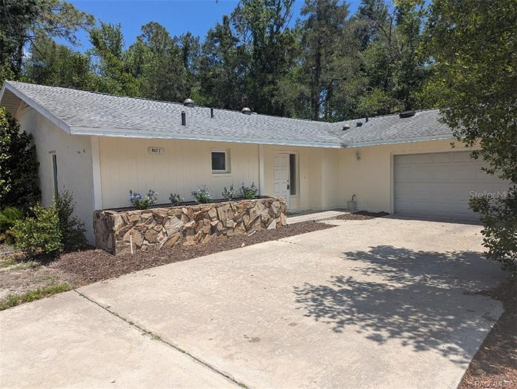 1 HOLLY COURT