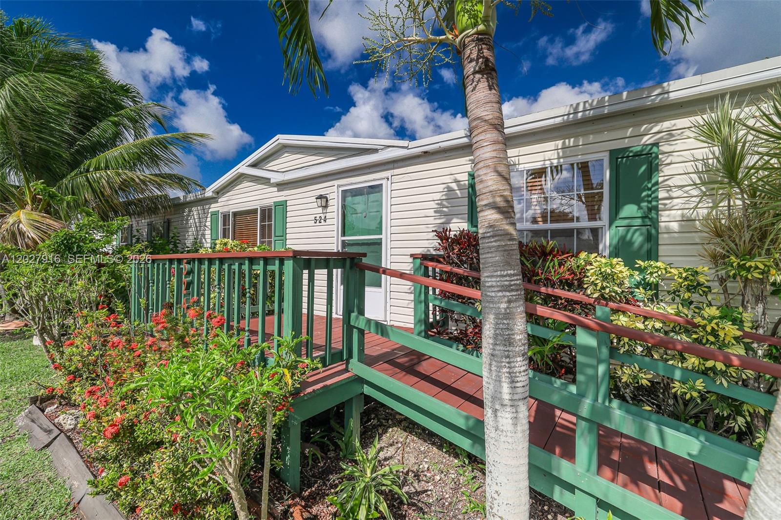 19800 SW 180 avenue #524, Miami FL 33187