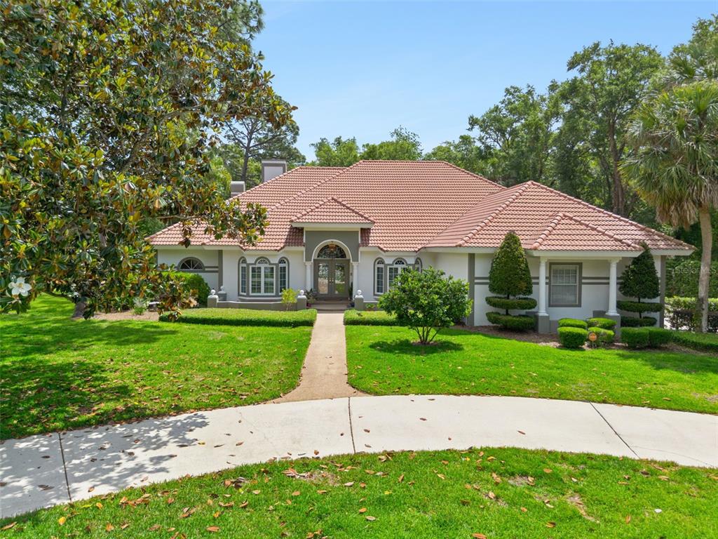 628 E CLUB CIRCLE