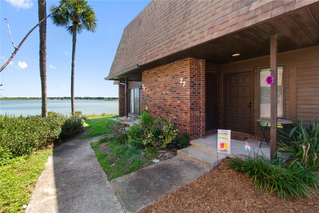 1836 N CRYSTAL LAKE DRIVE UNIT 27