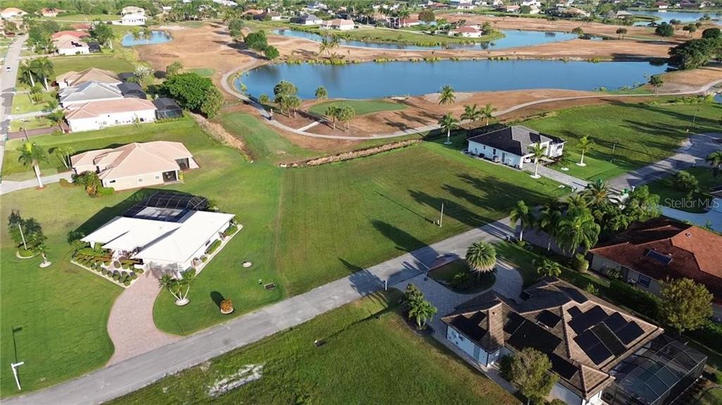 18001 BLUEWATER DRIVE, NAPLES, FL — photo 4 of 20