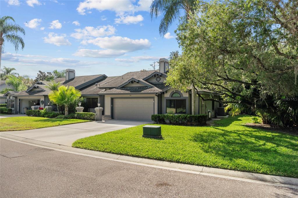 948 LUCAS LANE