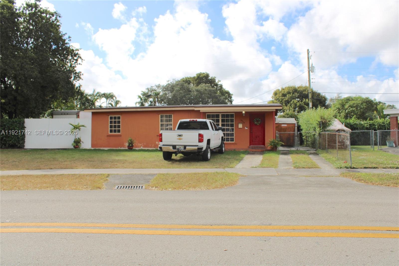 4940 SW 114th Ave, Miami FL 33165
