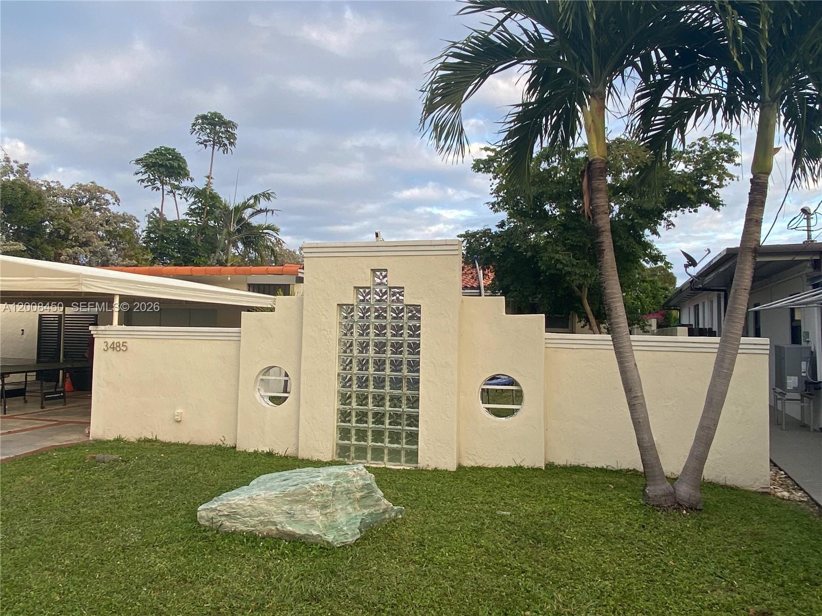 3485 N Meridian Ave, Miami Beach FL 33140