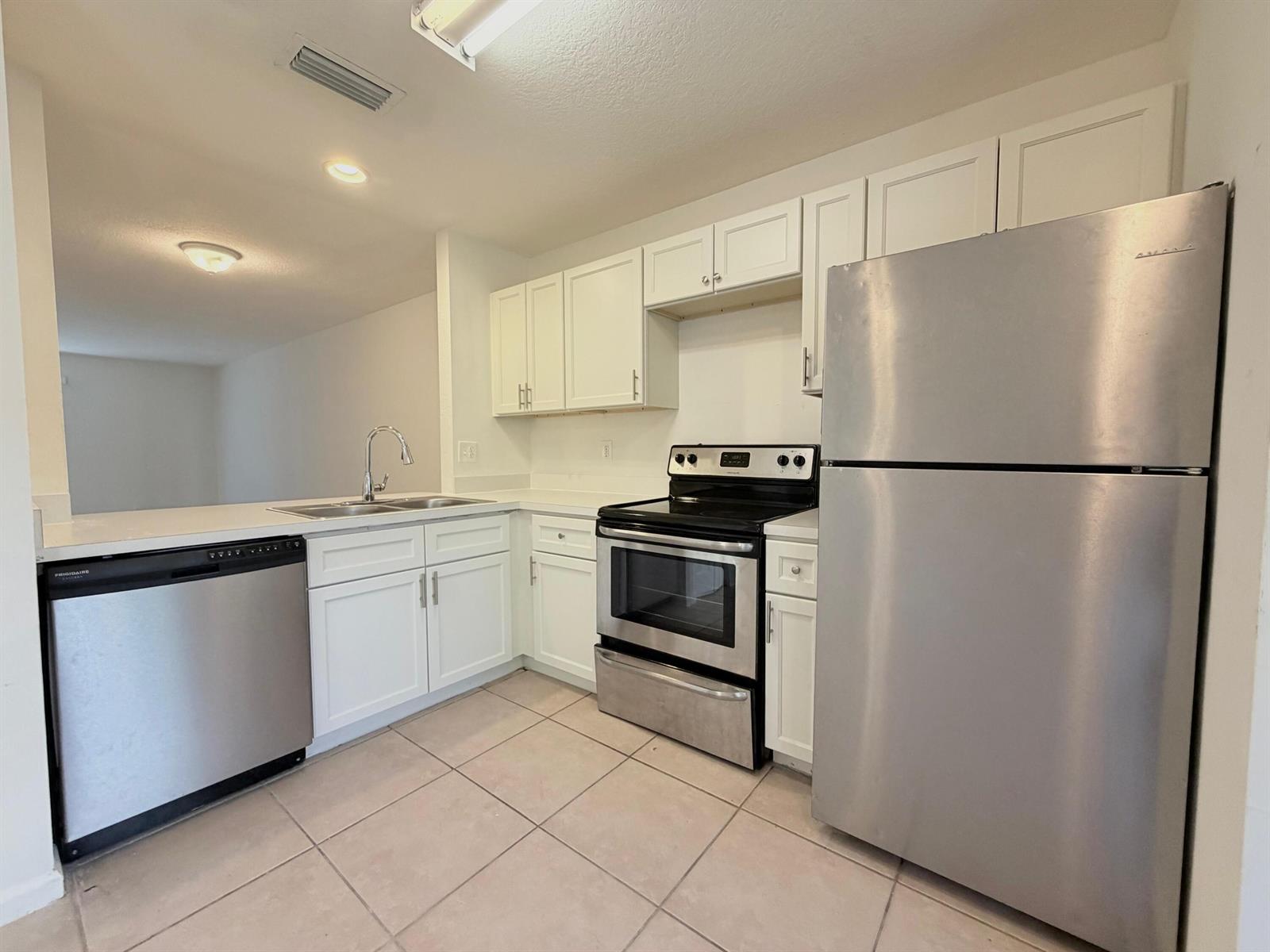 910 Summit Lake Drive, West Palm Beach FL 33406