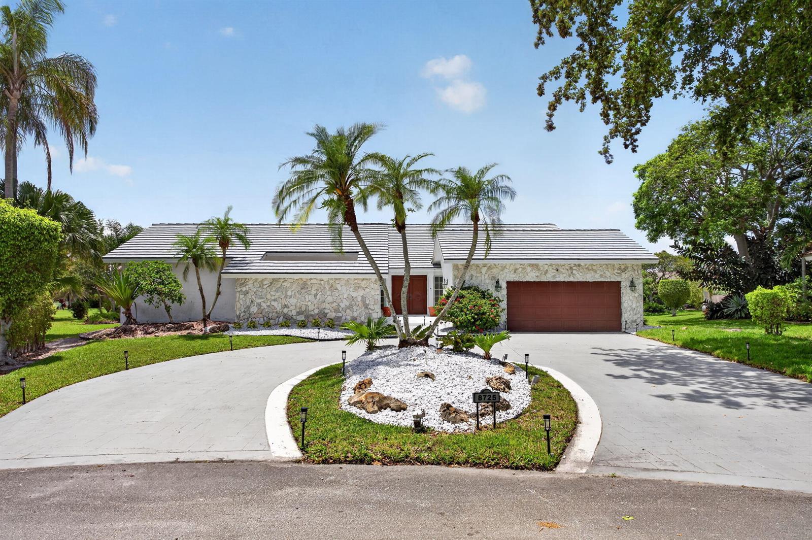 8725 Banyan Court, Tamarac FL 33321