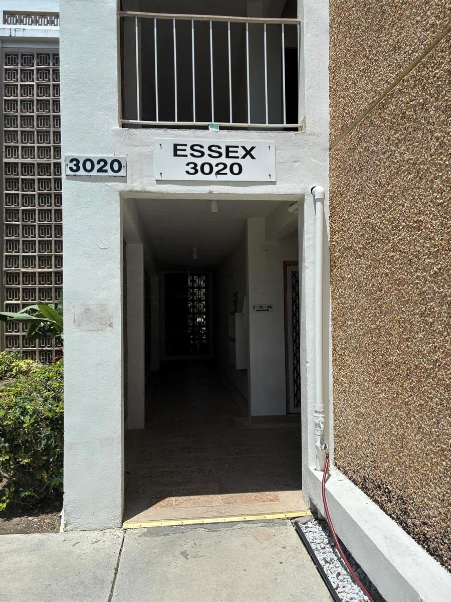 3020 NE 16th Avenue # 102, Oakland Park FL 33334