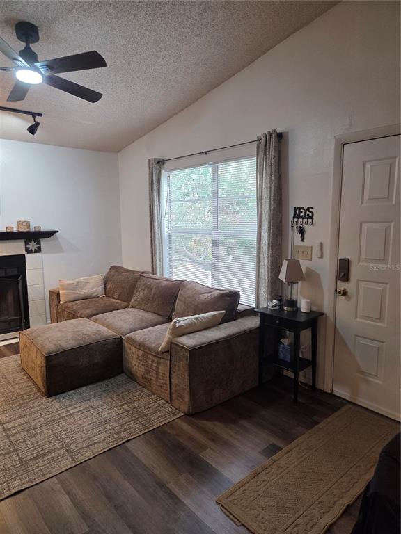 4033 DREAM OAK PLACE UNIT 203, TAMPA, FL — photo 3 of 15