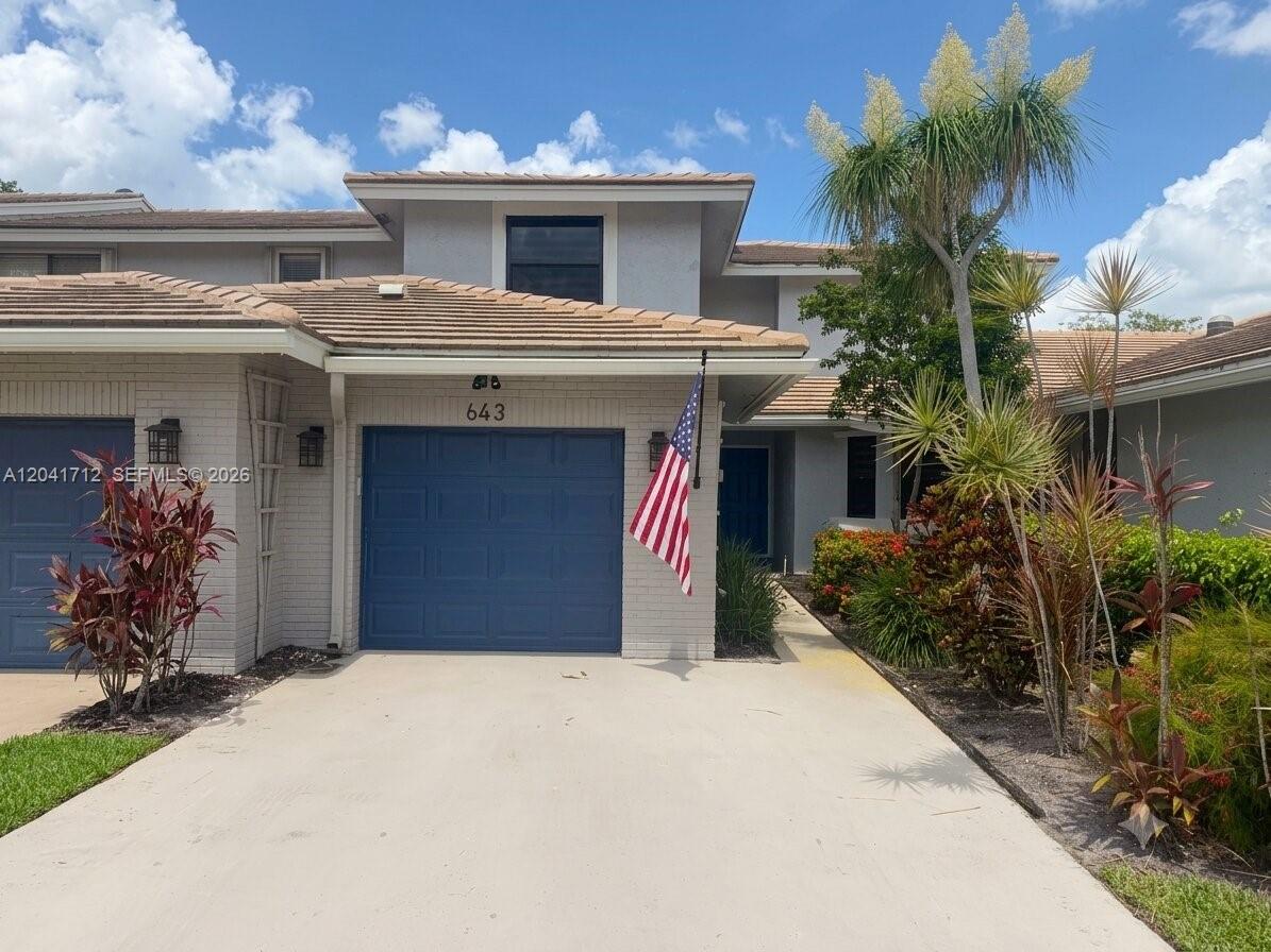 643 Deer Creek North Shore Dr, Deerfield Beach FL 33442