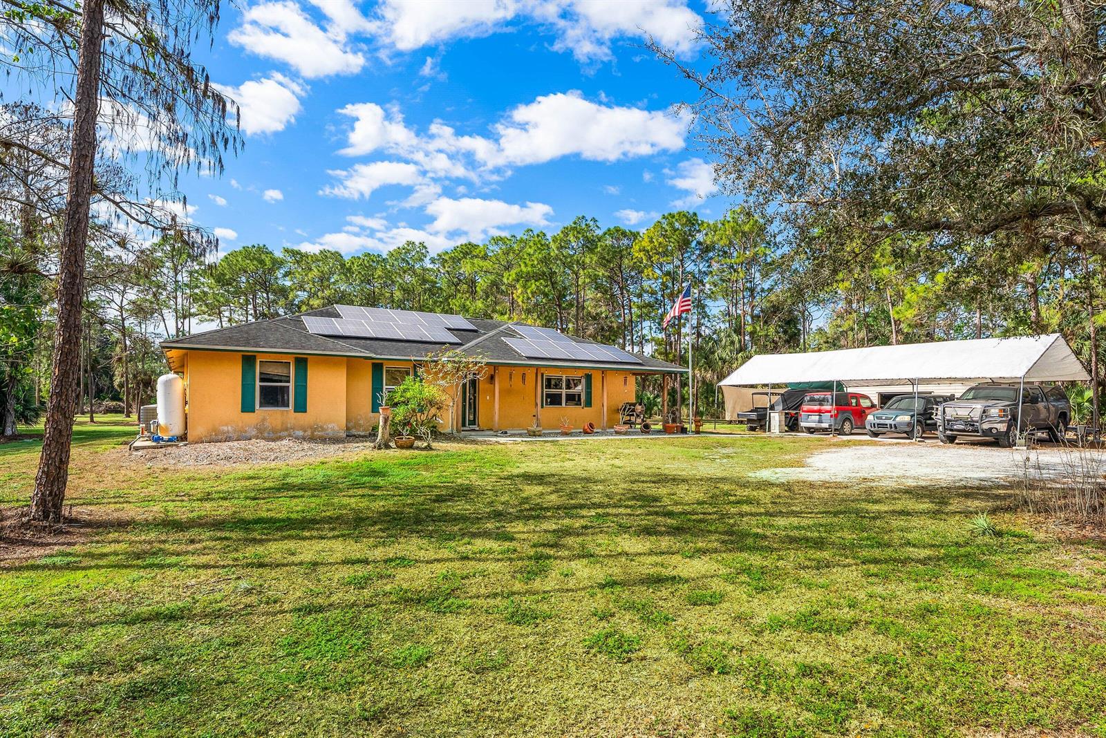 2195 F Road, FL 33470