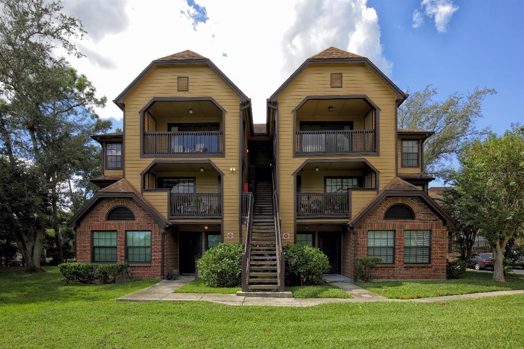 380 LAKE ONTARIO COURT UNIT 304