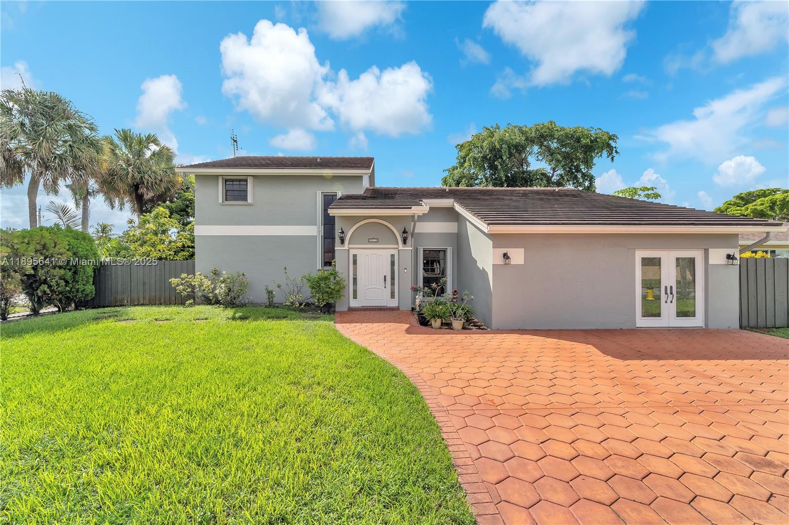 9110 S Lake Miramar Cir, Miramar FL 33025