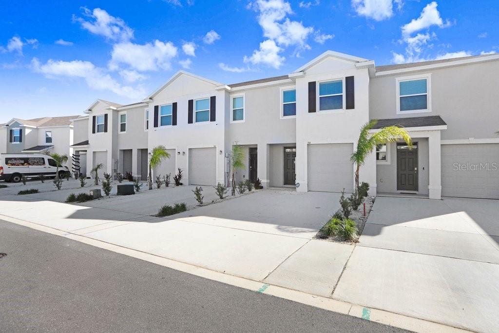 366 MANGROVE SHADE CIRCLE, APOLLO BEACH, FL — photo 2 of 30