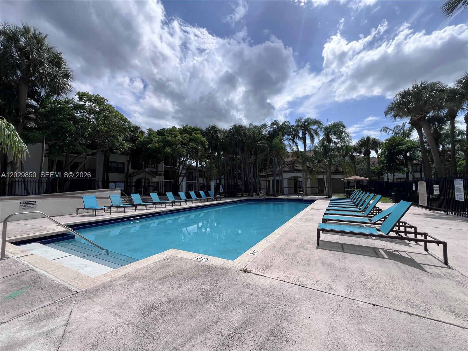 640 S Park Rd # 4, Hollywood FL 33021