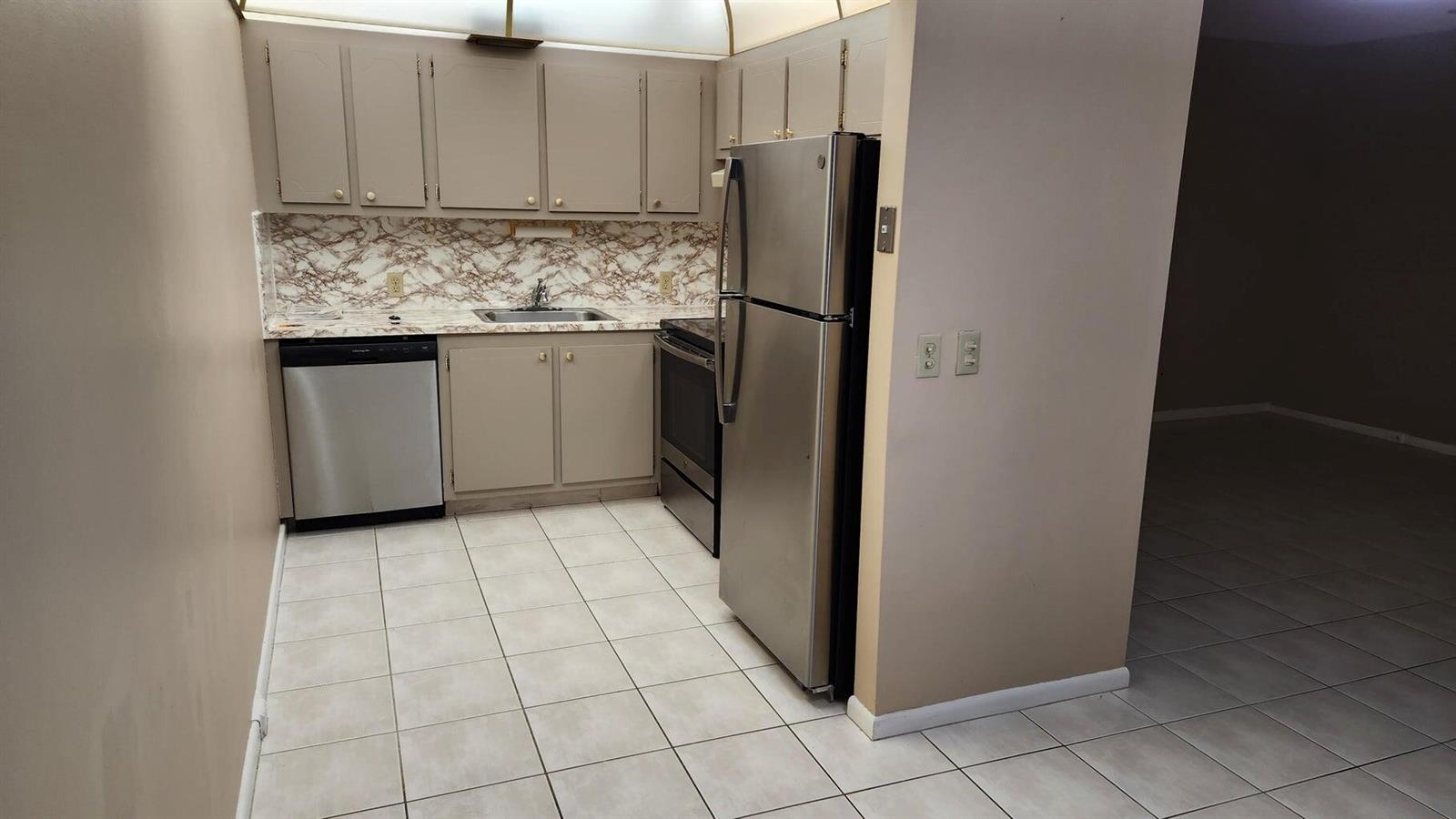 251 Fanshaw F, Boca Raton FL 33434